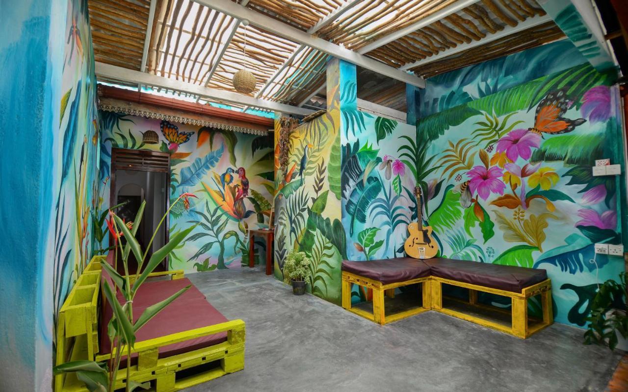 מלון גאלה Palm Leaf Surf Cafe מראה חיצוני תמונה